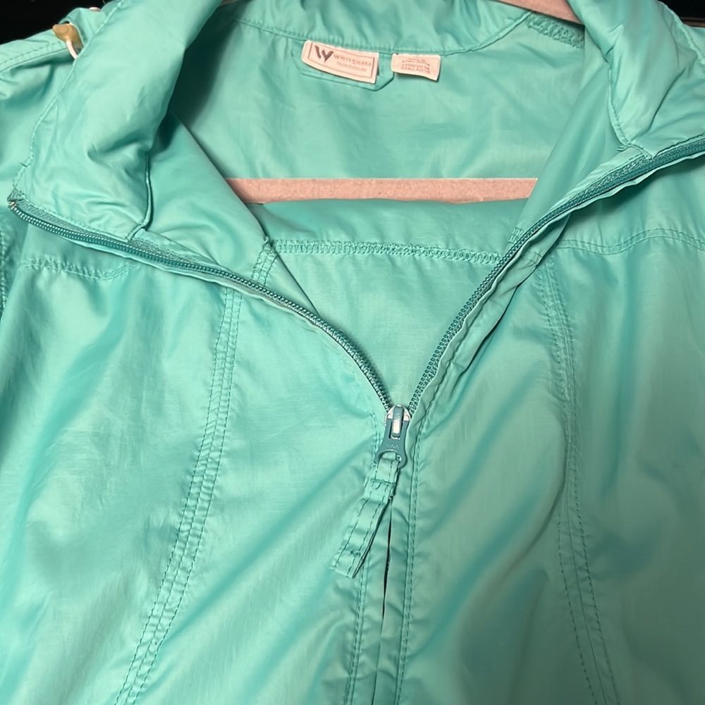 lightweight jacket - Picture 3 of 3